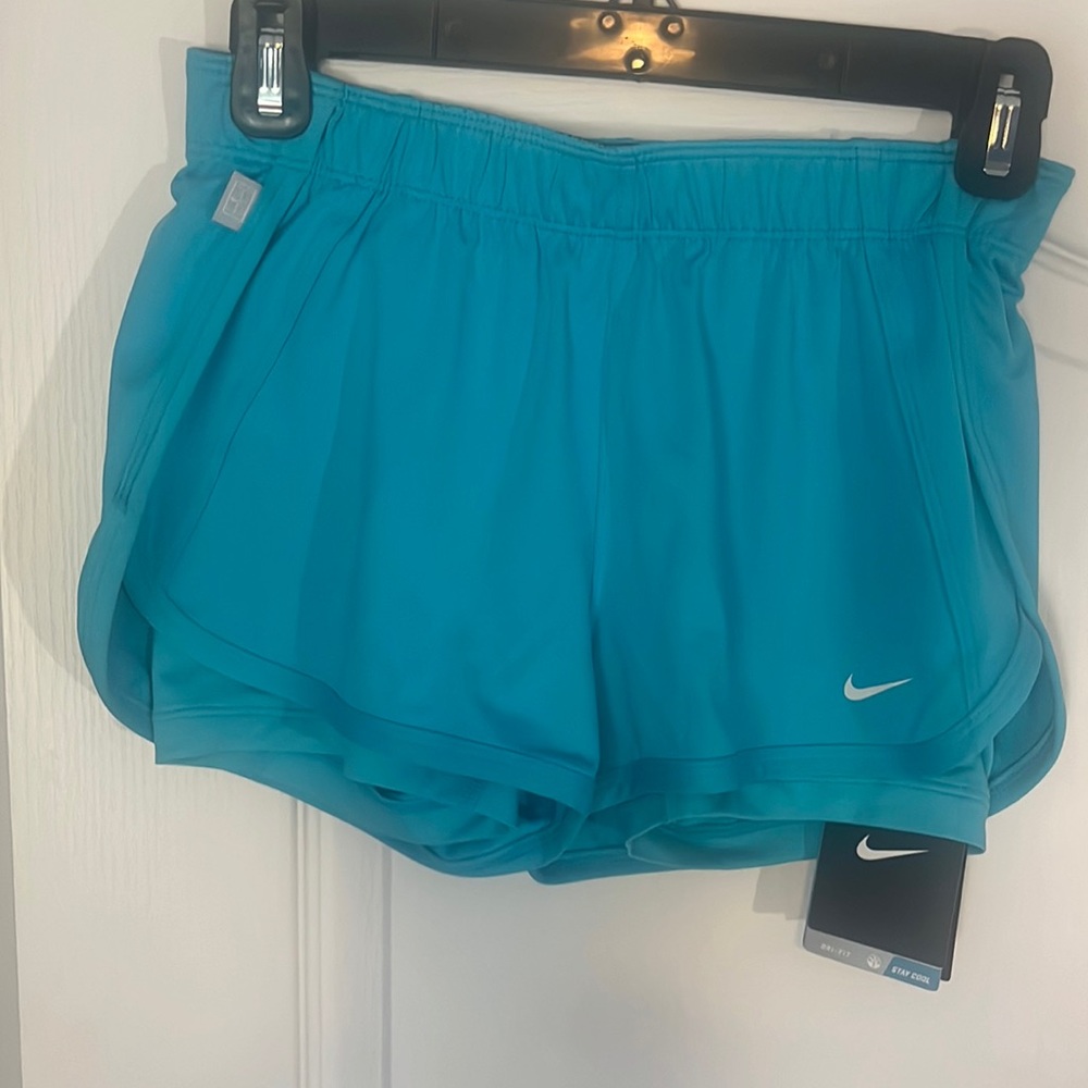 NWT Nike tennis/running shorts